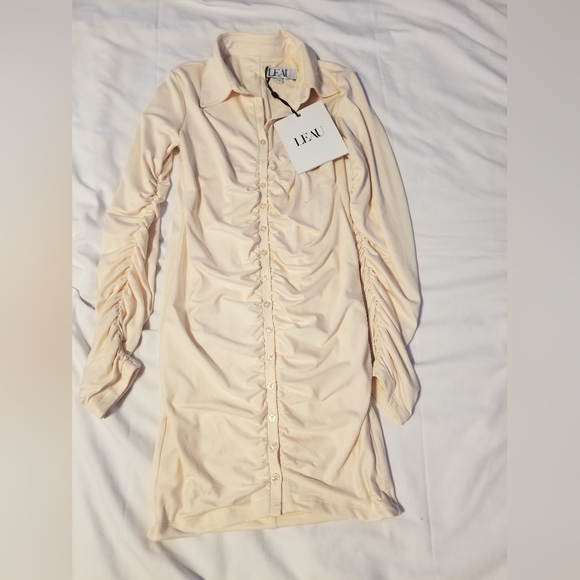 NWT LEAU BERLIN BUTTO UP MINI DRESS CREME SZ L - Picture 3 of 9